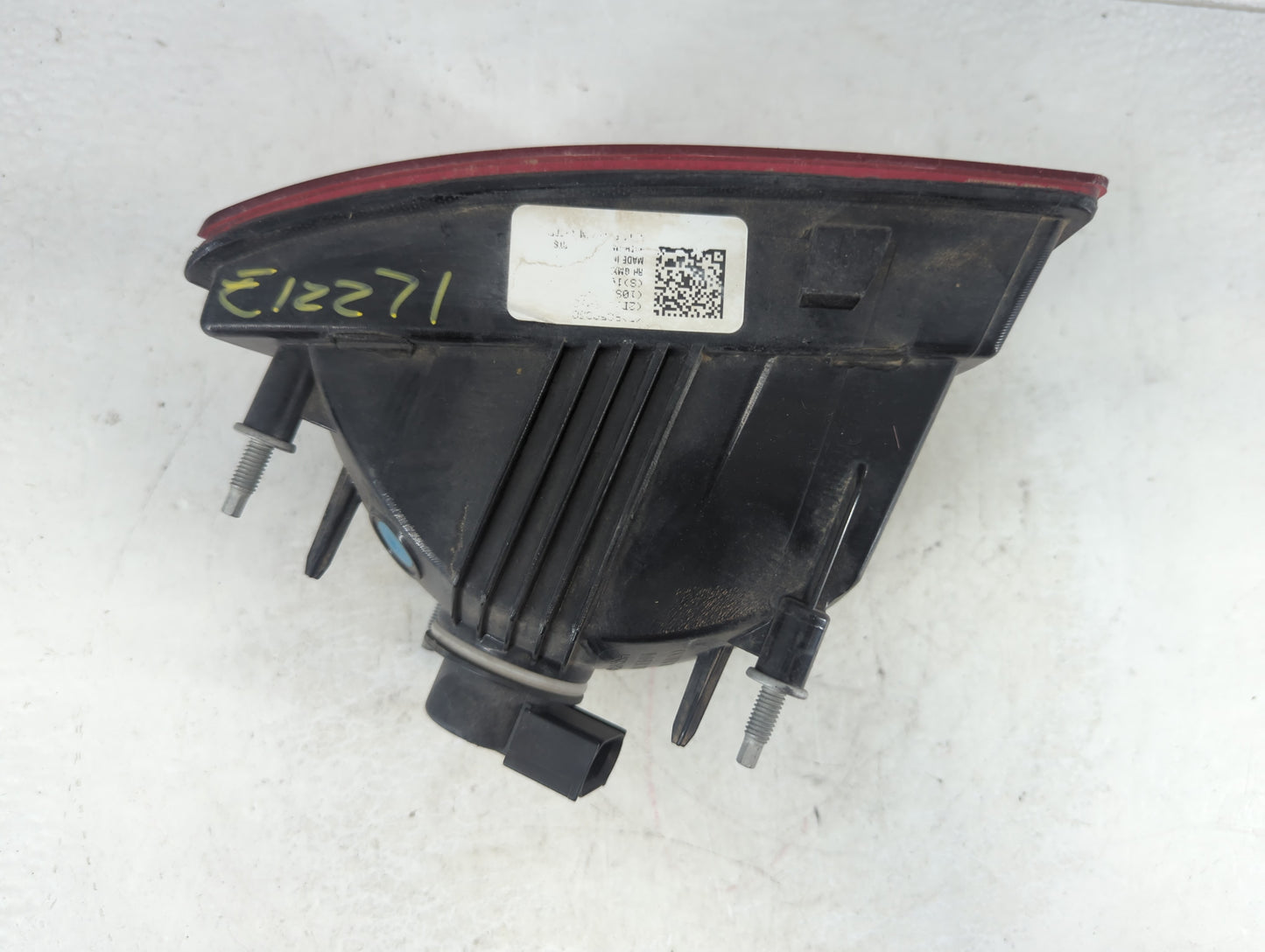 2010-2013 Chevrolet Camaro Tail Light Assembly Passenger Right OEM P/N:320370 320366 Fits Fits 2010 2011 2012 2013 OEM Used 