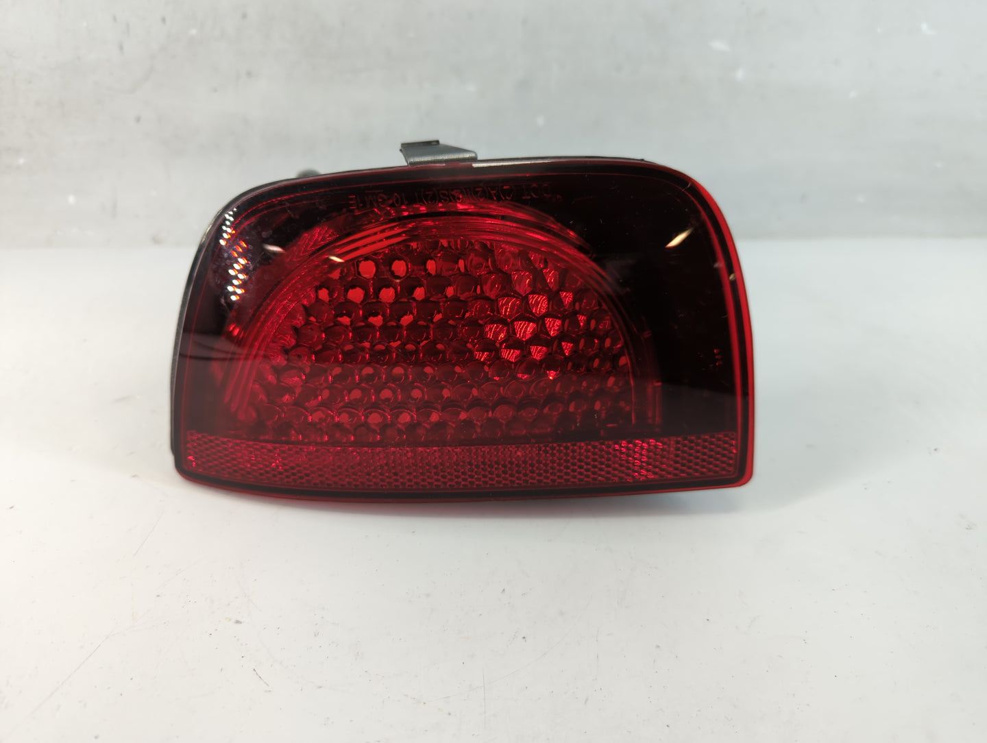 2010-2013 Chevrolet Camaro Tail Light Assembly Passenger Right OEM P/N:320366 Fits Fits 2010 2011 2012 2013 OEM Used Auto Pa
