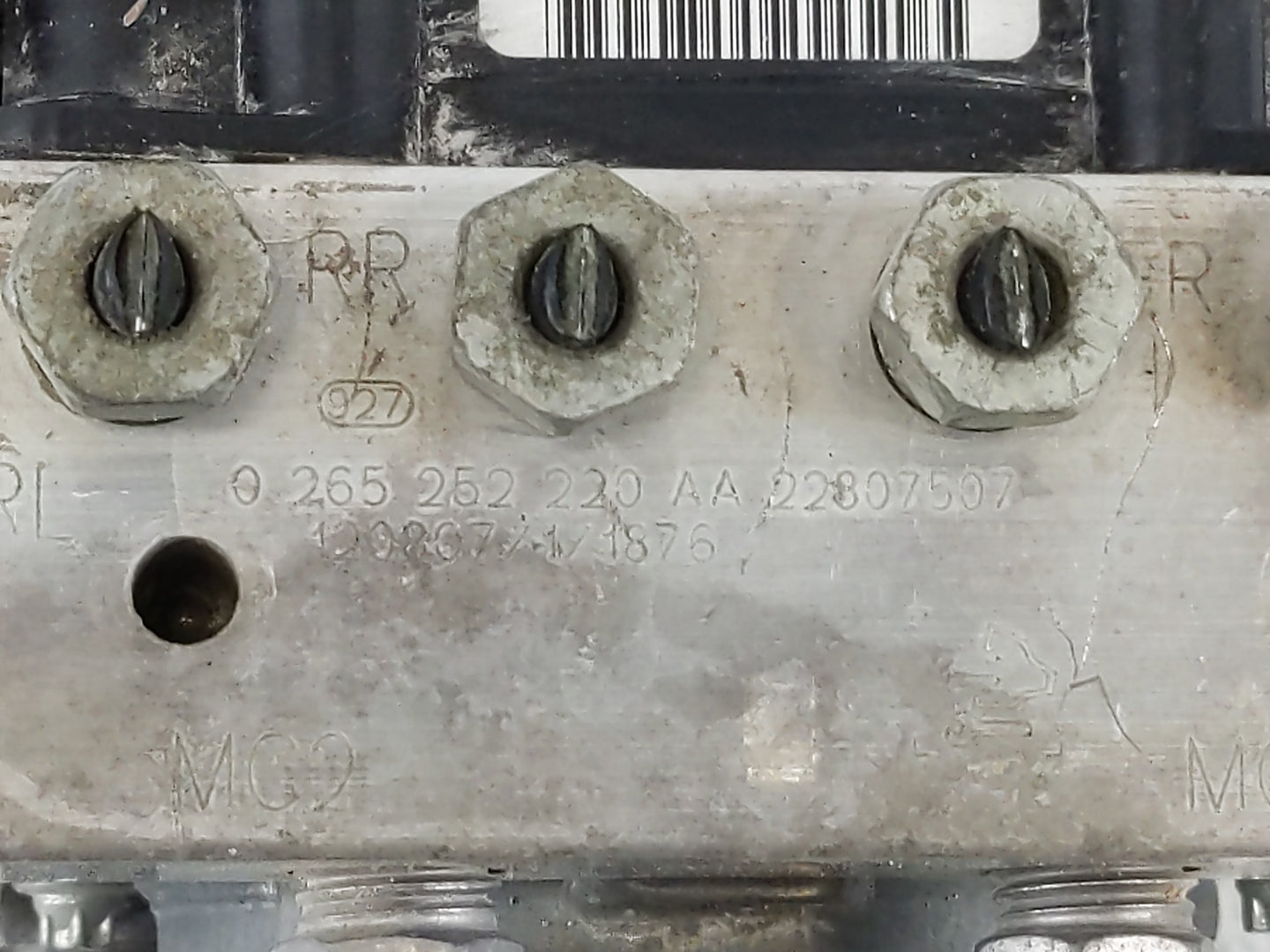 2012-2015 Chevrolet Camaro ABS Pump Control Module Replacement P/N:22807507 Fits Fits 2012 2013 2014 2015 OEM Used Auto Part