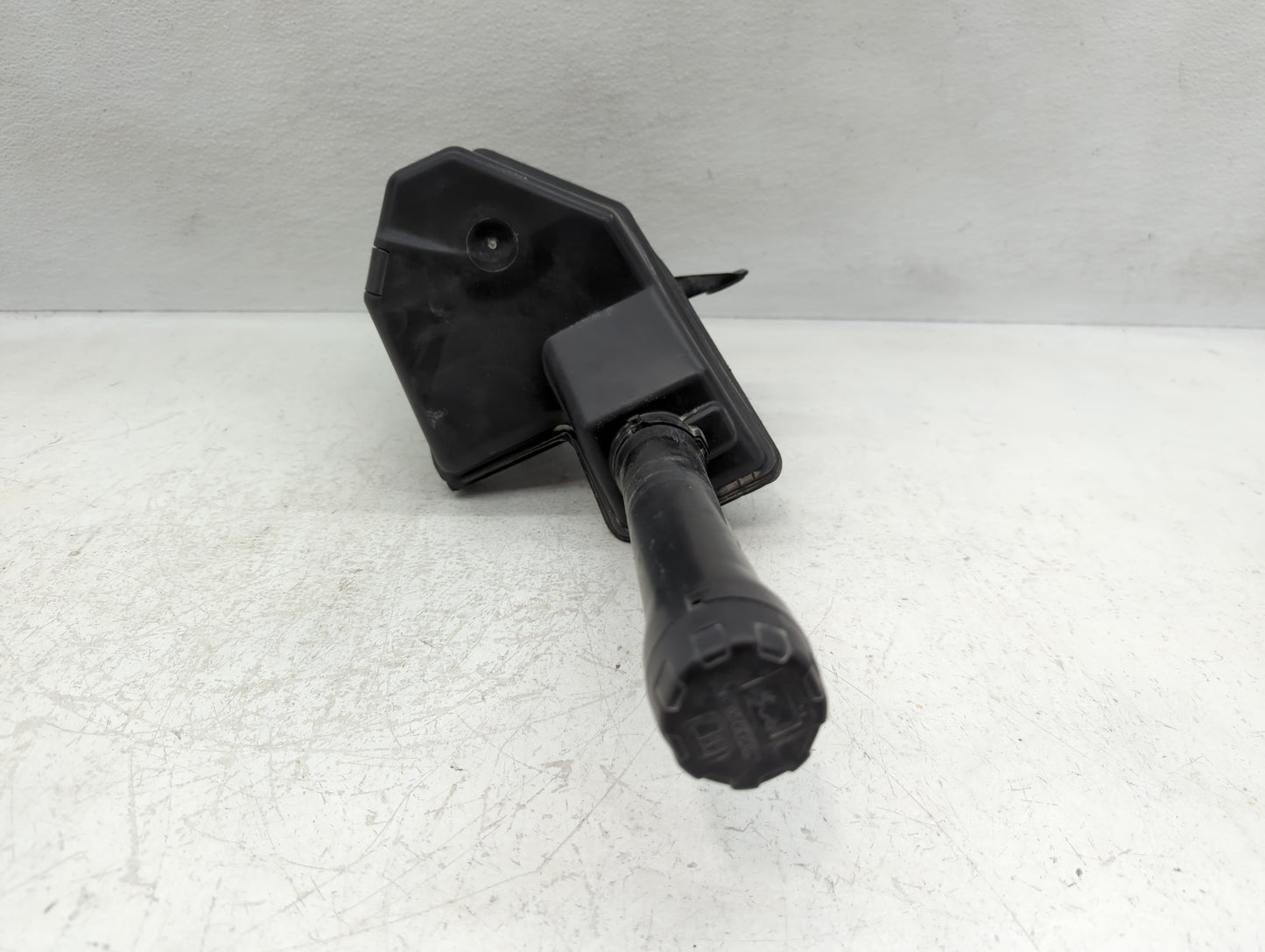 2010 Chevrolet Camaro Radiator Coolant Overflow Expansion Tank Bottle 1122198 - Oemusedautoparts1.com