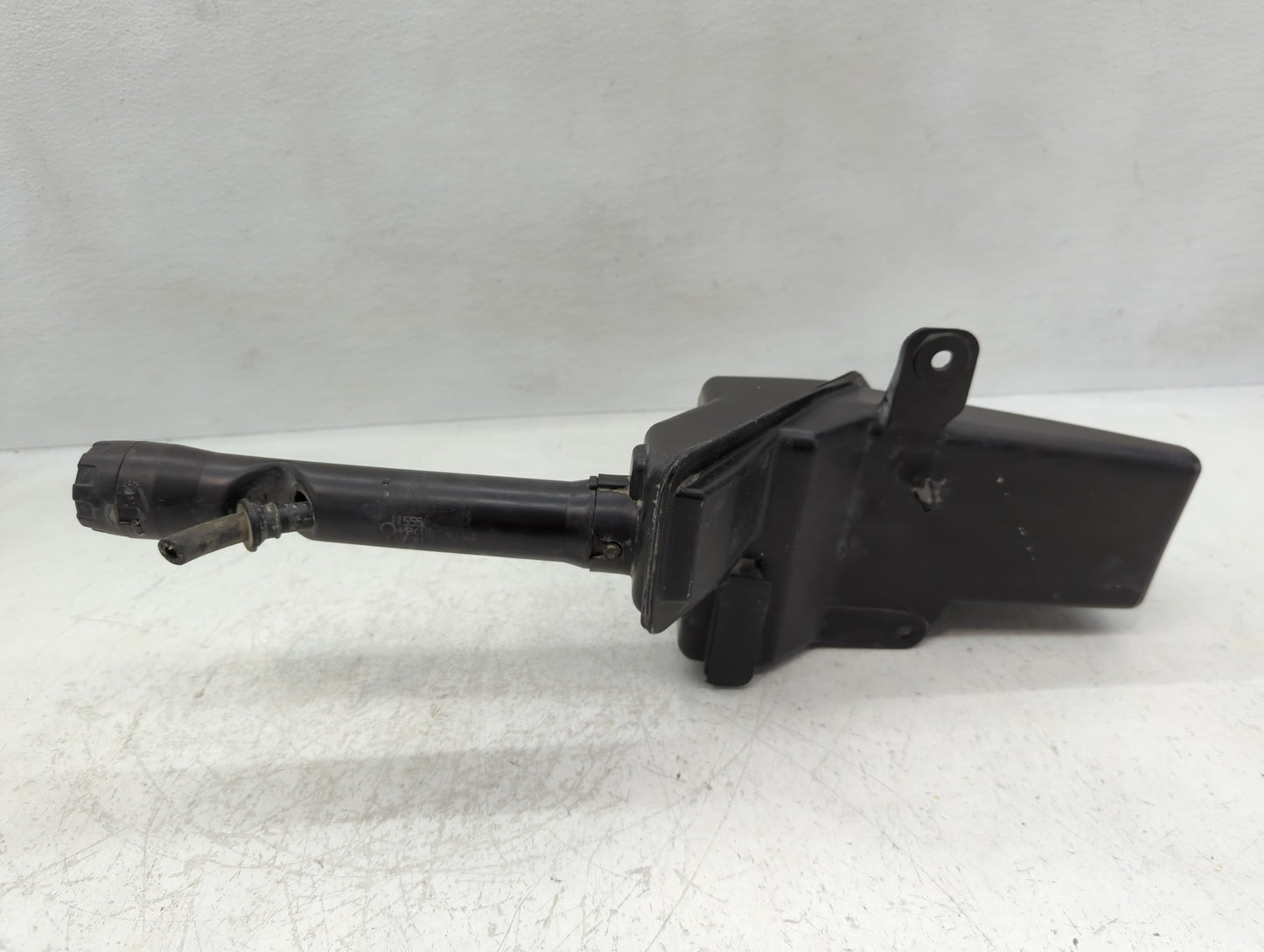 2010 Chevrolet Camaro Radiator Coolant Overflow Expansion Tank Bottle 1122198 - Oemusedautoparts1.com