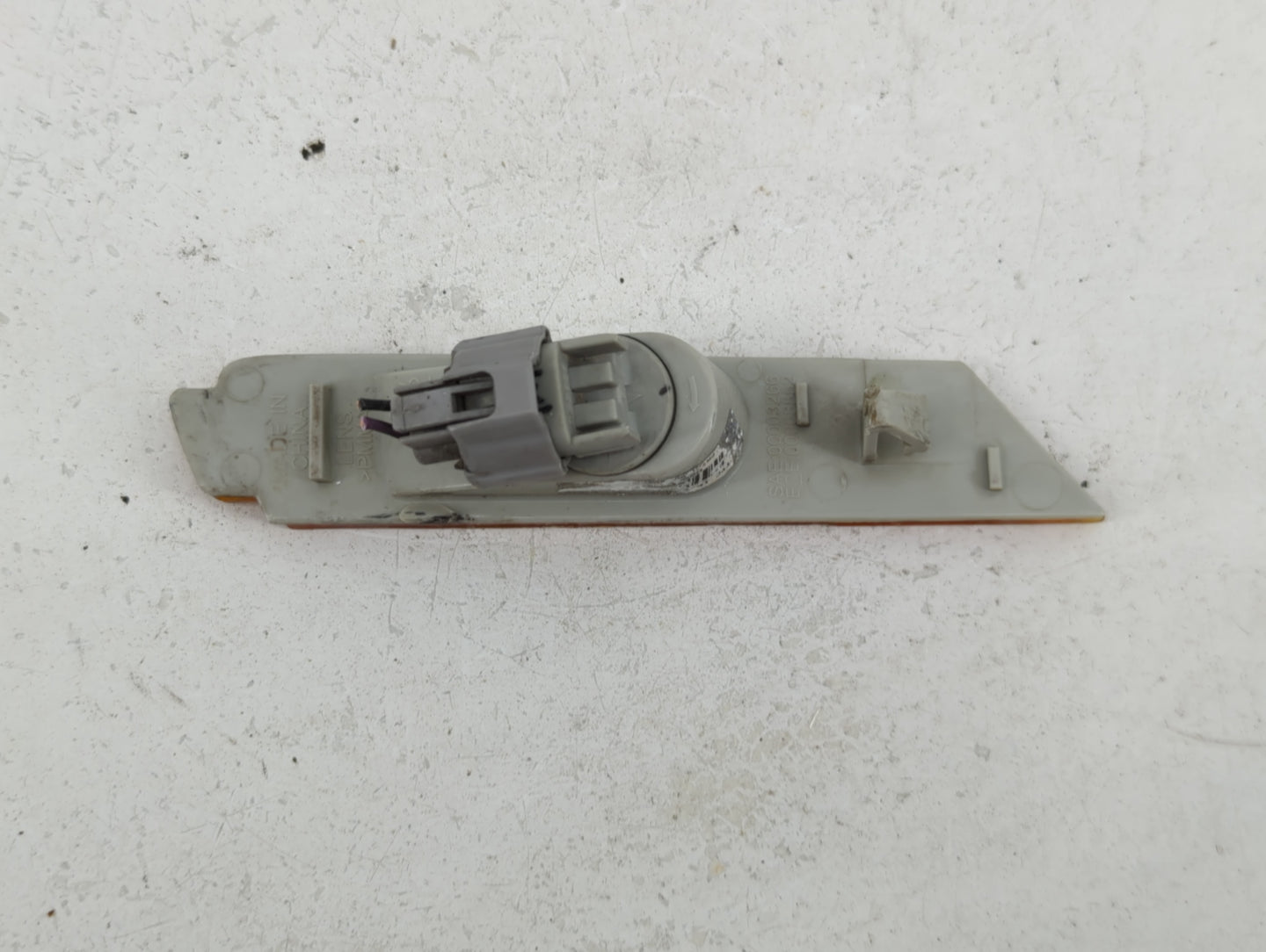 2010-2015 Chevrolet Camaro Passenger Right Oem Front Light Lamp - Oemusedautoparts1.com