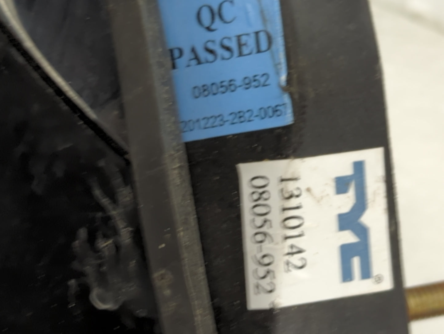 2010-2015 Chevrolet Camaro Driver Side View Mirror - Left Door Mirror OEM Used - Oemusedautoparts1.com