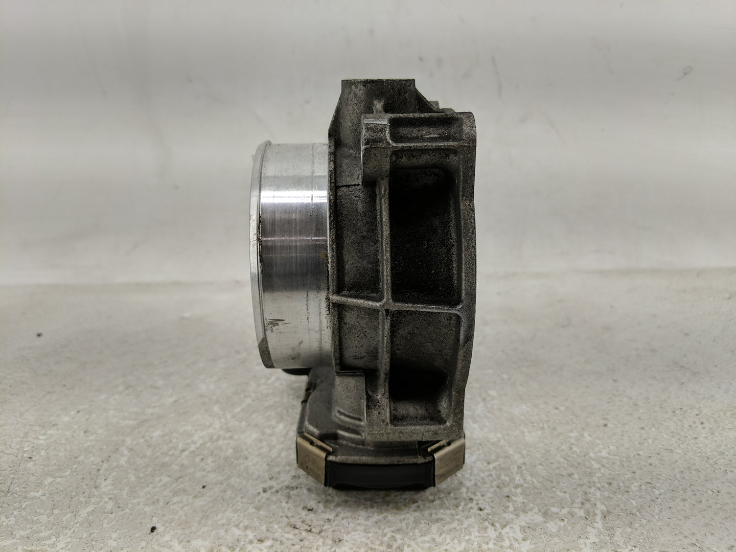 2013 Chevrolet Camaro Throttle Body P/N:12632172BA Fits OEM Used Auto Parts - Oemusedautoparts1.com