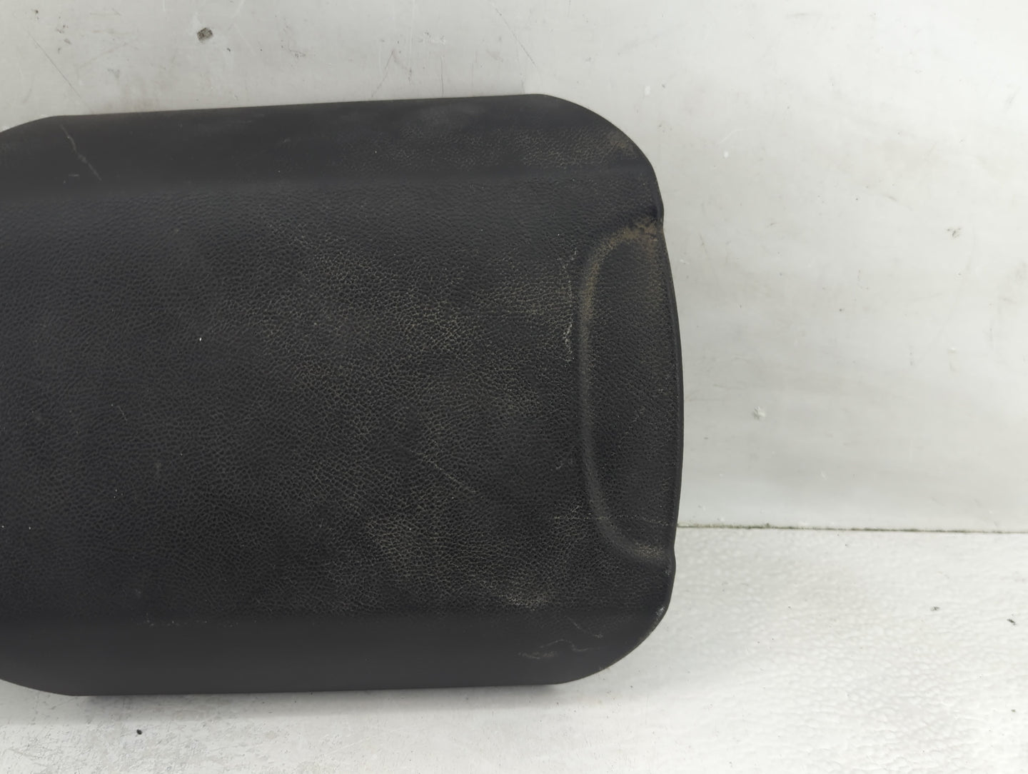 2013 Chevrolet Camaro Center Console Armrest Cover Lid Fits OEM Used Auto Parts - Oemusedautoparts1.com