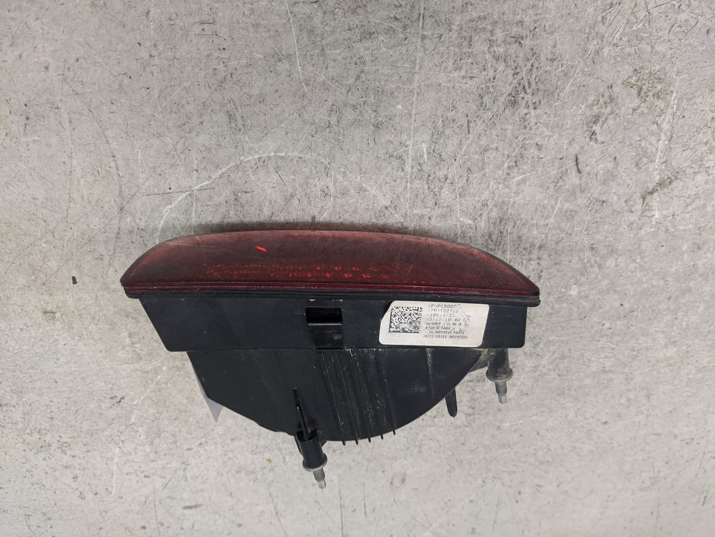 2010-2013 Chevrolet Camaro Tail Light Assembly Driver Left OEM P/N:92244323 Fits Fits 2010 2011 2012 2013 OEM Used Auto Part