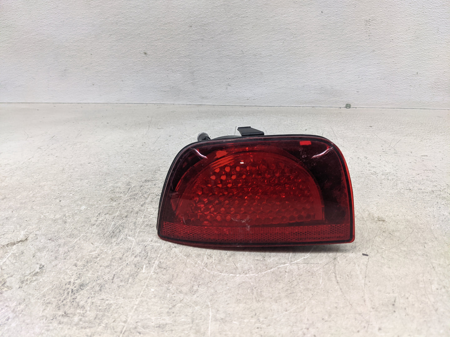 2010-2013 Chevrolet Camaro Tail Light Assembly Passenger Right OEM Fits Fits 2010 2011 2012 2013 OEM Used Auto Parts - Oemus