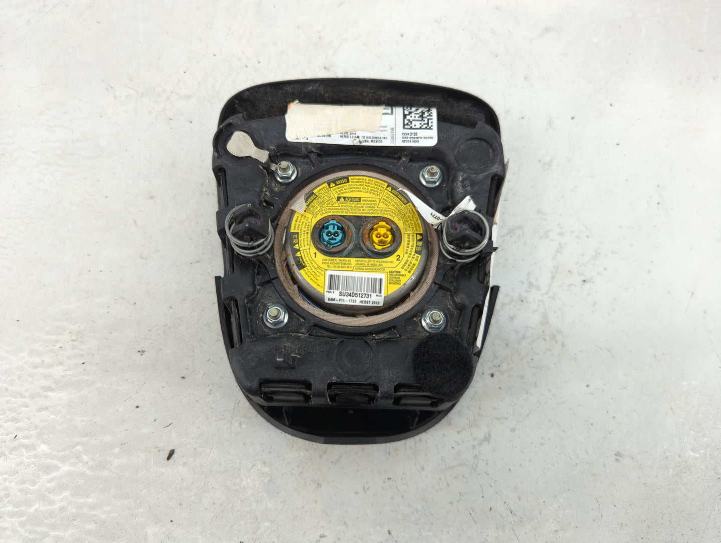 2013 Chevrolet Camaro Air Bag Driver Left Steering Wheel Mounted Fits OEM Used Auto Parts - Oemusedautoparts1.com
