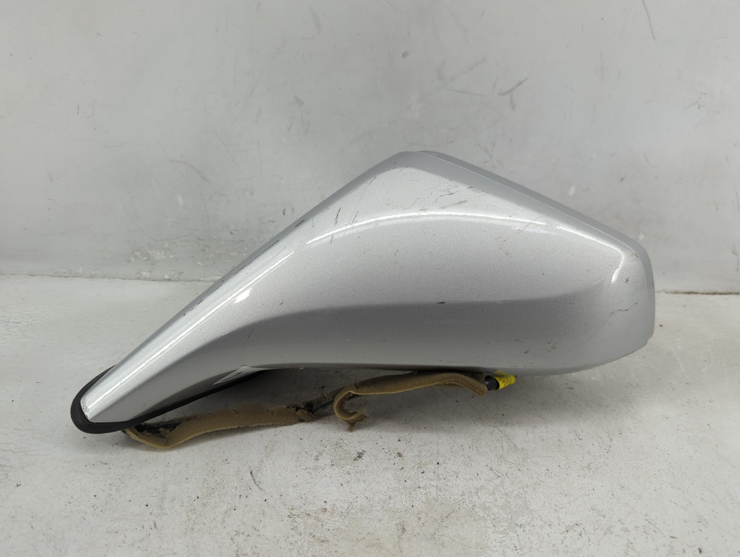 2010-2015 Chevrolet Camaro Driver Side View Mirror - Left Door Mirror OEM Used - Oemusedautoparts1.com