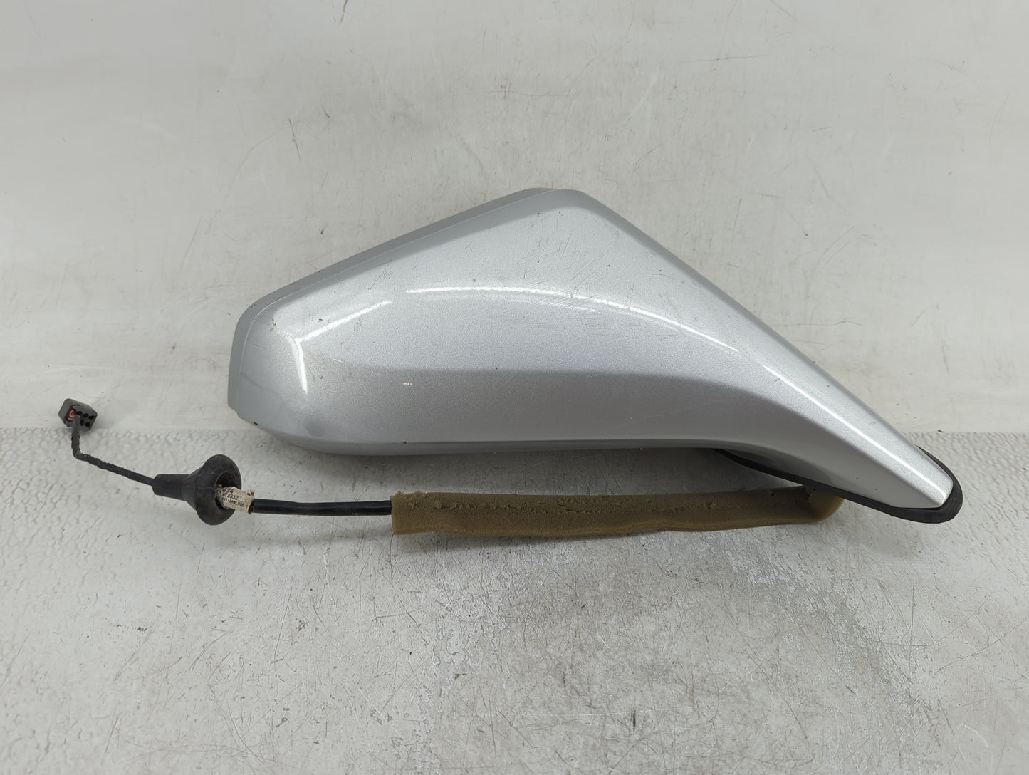 2010-2015 Chevrolet Camaro Driver Side View Mirror - Left Door Mirror OEM Used - Oemusedautoparts1.com