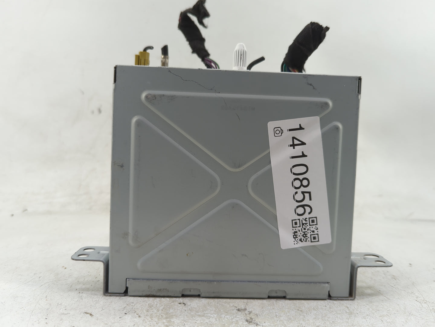2013 Chevrolet Camaro Radio AM FM Cd Player Receiver Replacement P/N:23135481 Fits OEM Used Auto Parts - Oemusedautoparts1.c
