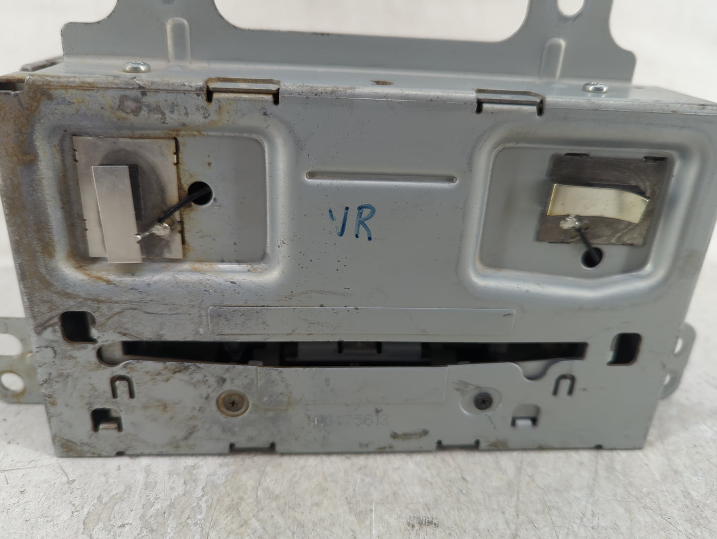 2013-2015 Chevrolet Camaro Radio AM FM Cd Player Receiver Replacement P/N:22979837 Fits Fits 2013 2014 2015 2016 OEM Used Au
