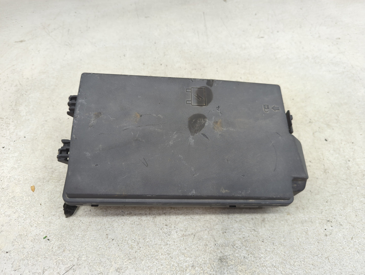 2012-2015 Chevrolet Camaro Fusebox Fuse Box Panel Relay Module Fits Fits 2012 2013 2014 2015 OEM Used Auto Parts - Oemusedau