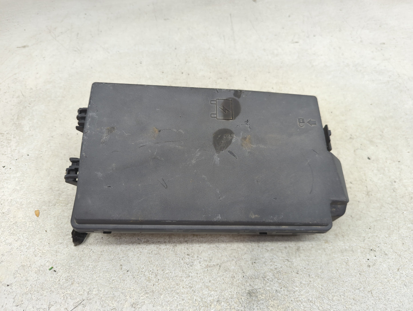 2012-2015 Chevrolet Camaro Fusebox Fuse Box Panel Relay Module Fits Fits 2012 2013 2014 2015 OEM Used Auto Parts - Oemusedau
