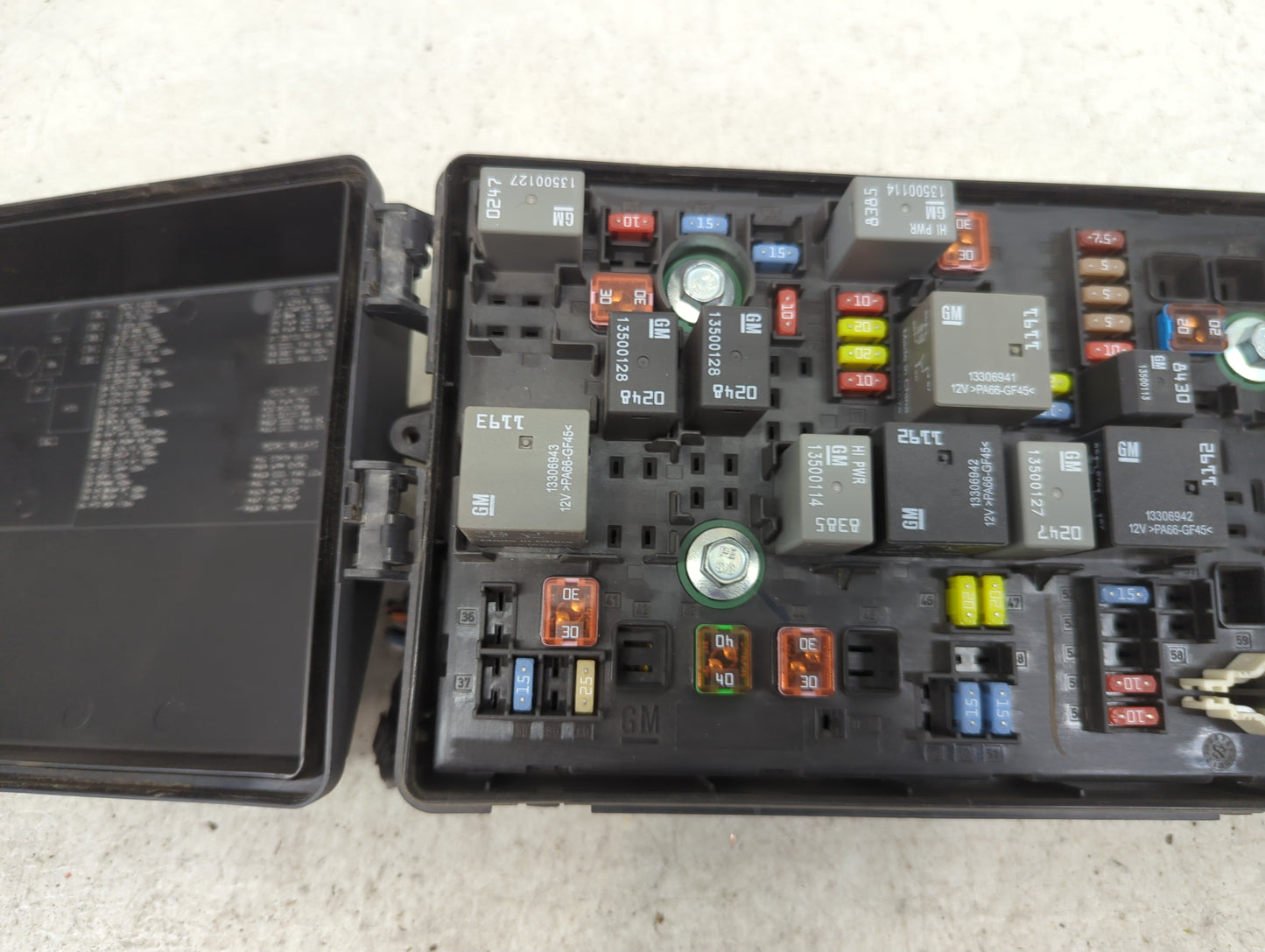 2012-2015 Chevrolet Camaro Fusebox Fuse Box Panel Relay Module Fits Fits 2012 2013 2014 2015 OEM Used Auto Parts - Oemusedau