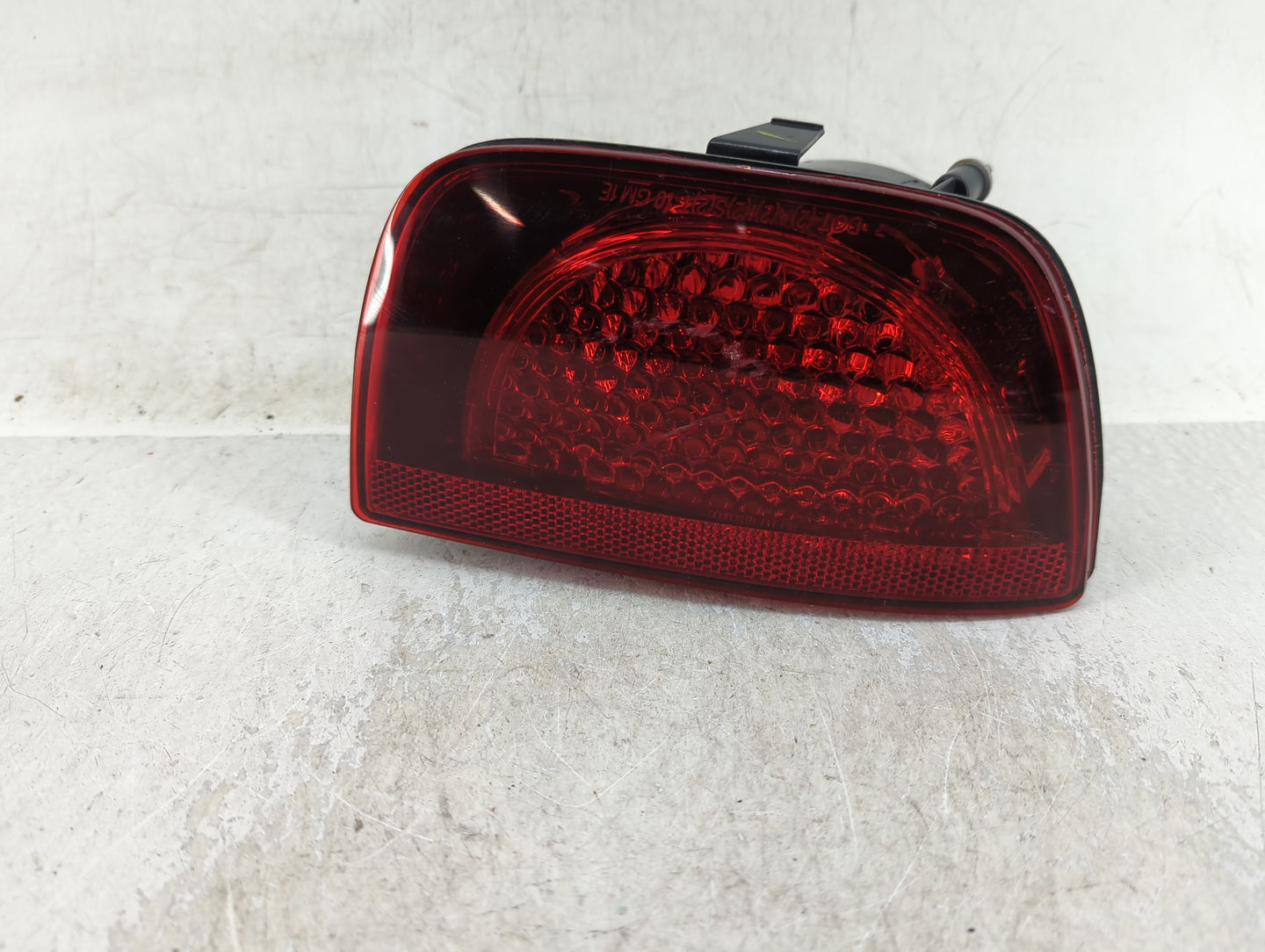 2010-2013 Chevrolet Camaro Tail Light Assembly Driver Left OEM P/N:92244323 Fits Fits 2010 2011 2012 2013 OEM Used Auto Part