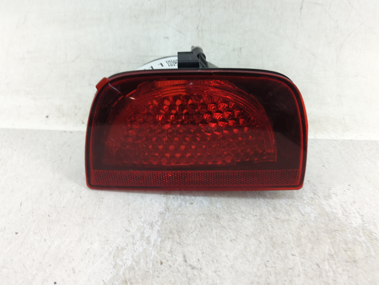 2010-2013 Chevrolet Camaro Tail Light Assembly Passenger Right OEM P/N:92212648 Fits Fits 2010 2011 2012 2013 OEM Used Auto 