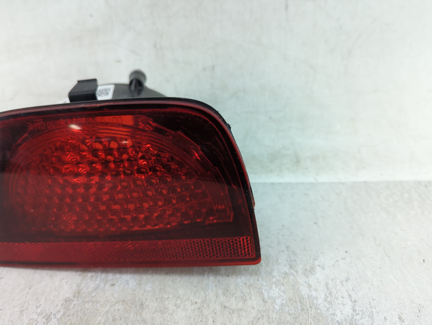 2010-2013 Chevrolet Camaro Tail Light Assembly Passenger Right OEM P/N:92212648 Fits Fits 2010 2011 2012 2013 OEM Used Auto 
