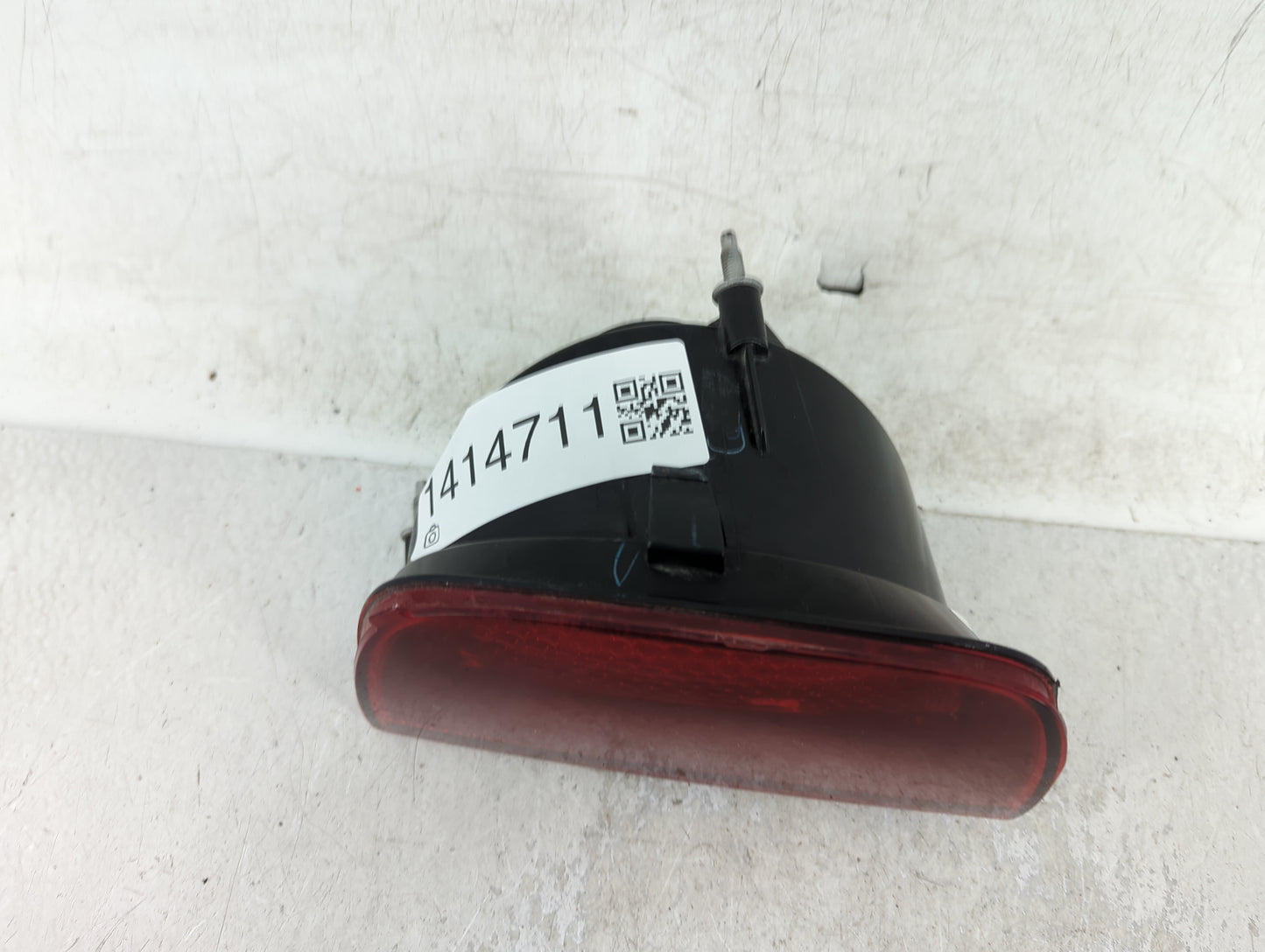 2010-2013 Chevrolet Camaro Tail Light Assembly Passenger Right OEM P/N:92212648 Fits Fits 2010 2011 2012 2013 OEM Used Auto 