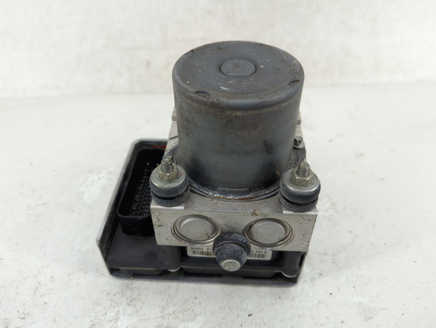 2012-2015 Chevrolet Camaro ABS Pump Control Module Replacement P/N:0 265 951 010 Fits Fits 2012 2013 2014 2015 OEM Used Auto