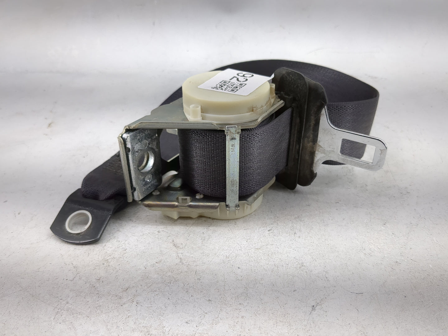 2011-2015 Chevrolet Camaro Driver Left Seat Belt Front Retractor Black - Oemusedautoparts1.com