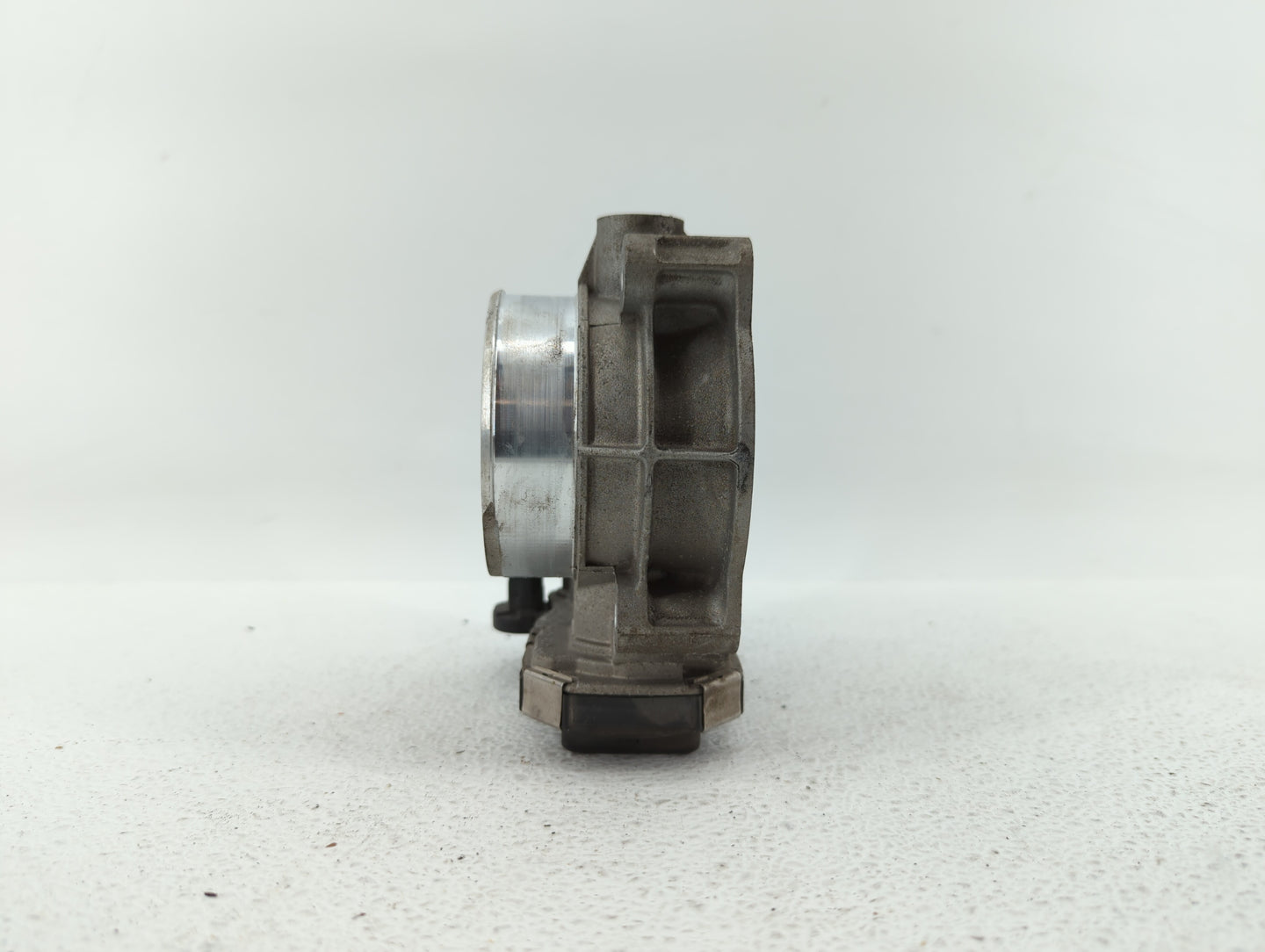 2012-2015 Chevrolet Camaro Throttle Body P/N:12632172BA 12670981AA Fits Fits 2012 2013 2014 2015 2016 2017 2018 2019 OEM Use