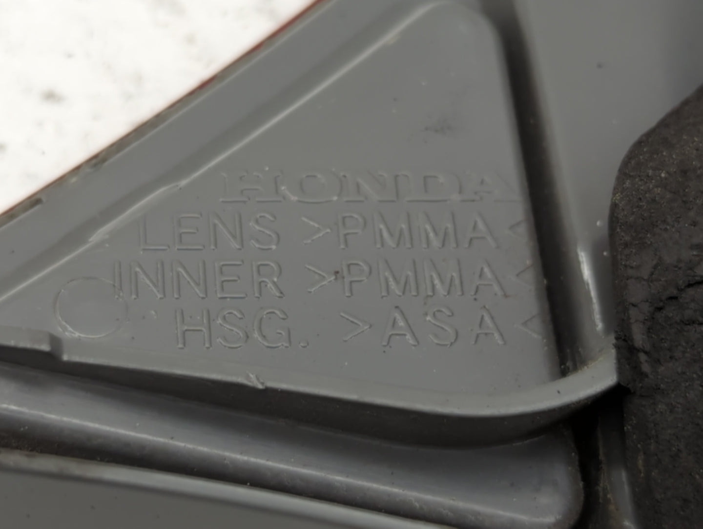 2010-2013 Chevrolet Camaro Tail Light Assembly Driver Left OEM P/N:92199773 PC50037 Fits Fits 2010 2011 2012 2013 OEM Used A