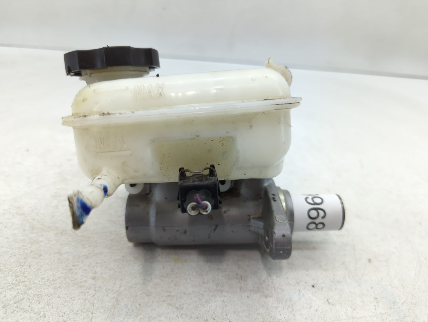 2010-2015 Chevrolet Camaro Brake Master Cylinder - Oemusedautoparts1.com