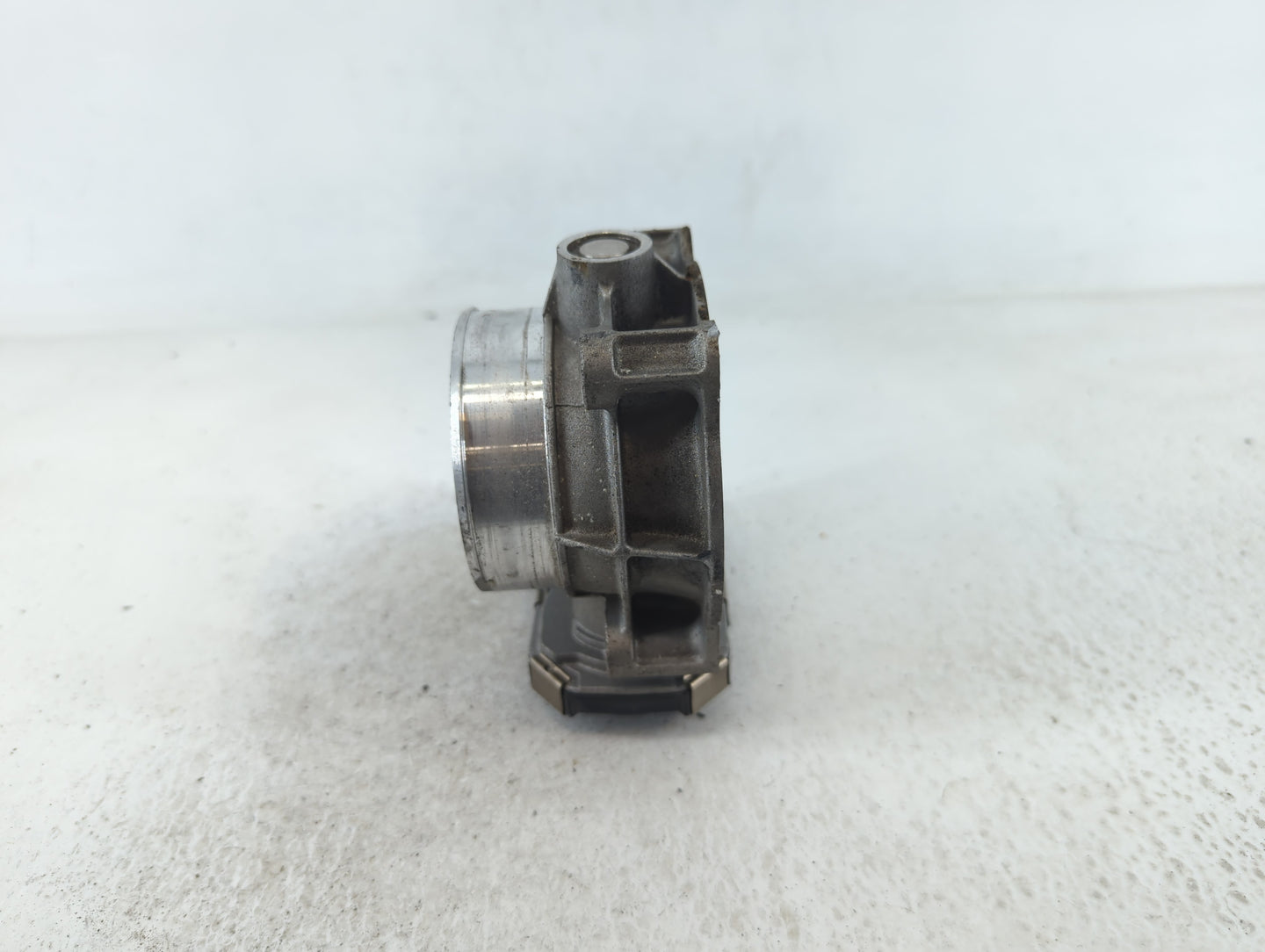 2012-2015 Chevrolet Camaro Throttle Body P/N:12632172BA Fits Fits 2012 2013 2014 2015 2016 2017 2018 2019 2020 2021 2022 OEM