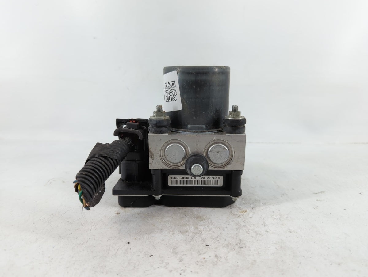 2012-2015 Chevrolet Camaro ABS Pump Control Module Replacement P/N:0 265 252 220 AA Fits Fits 2012 2013 2014 2015 OEM Used A
