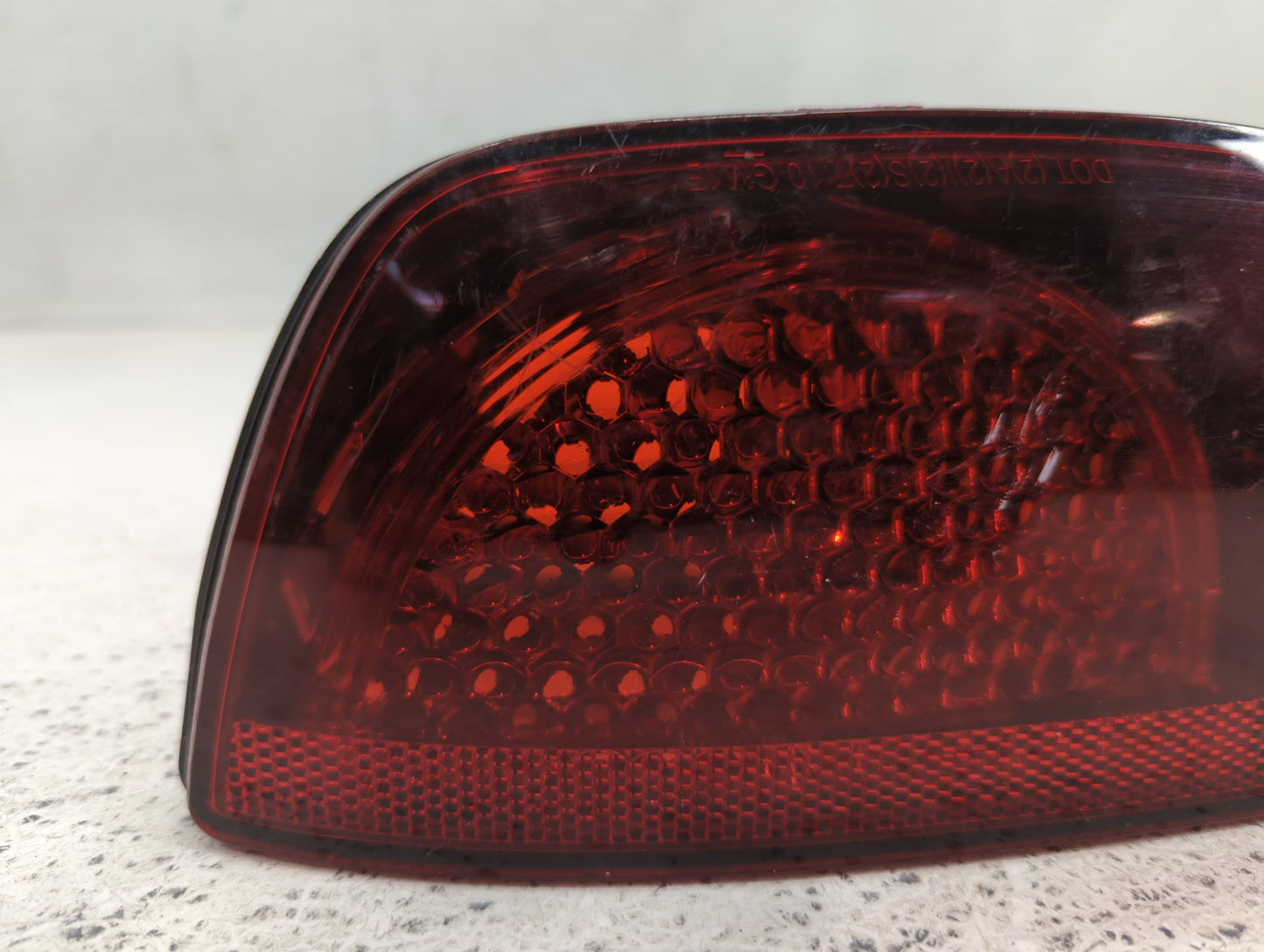 2010-2013 Chevrolet Camaro Tail Light Assembly Passenger Right OEM P/N:320370 Fits Fits 2010 2011 2012 2013 OEM Used Auto Pa