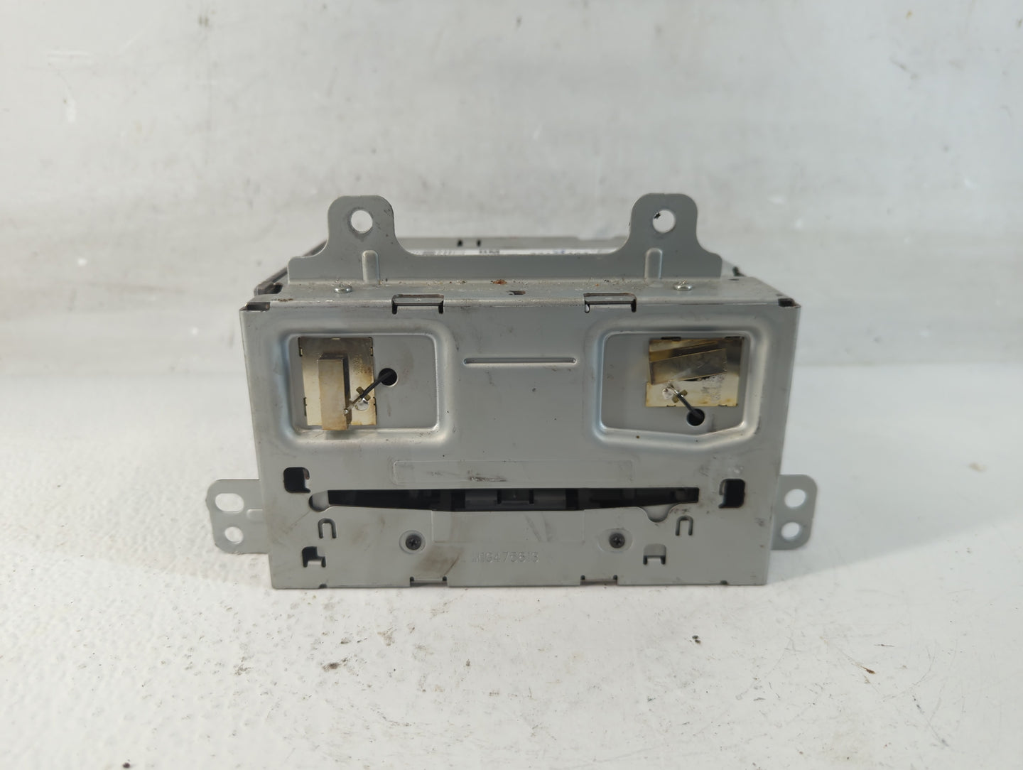 2013 Chevrolet Camaro Radio AM FM Cd Player Receiver Replacement P/N:23121124 Fits OEM Used Auto Parts - Oemusedautoparts1.c
