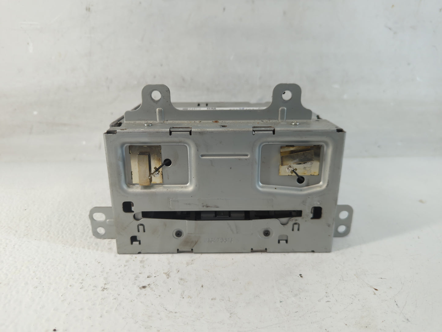 2013 Chevrolet Camaro Radio AM FM Cd Player Receiver Replacement P/N:23121124 Fits OEM Used Auto Parts - Oemusedautoparts1.c