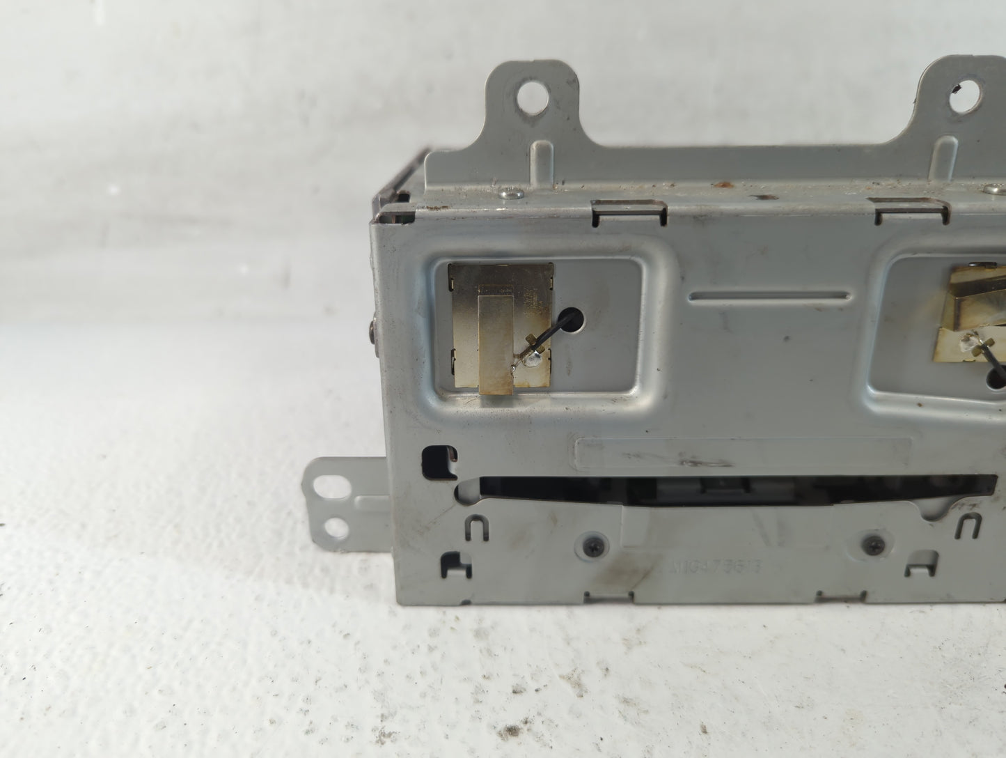2013 Chevrolet Camaro Radio AM FM Cd Player Receiver Replacement P/N:23121124 Fits OEM Used Auto Parts - Oemusedautoparts1.c