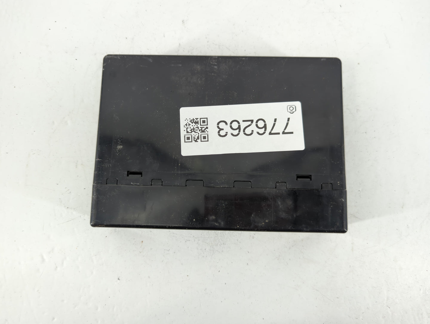 2011-2013 Chevrolet Caprice Body Control Module Bcm Inner Cabin Fuse Box - Oemusedautoparts1.com