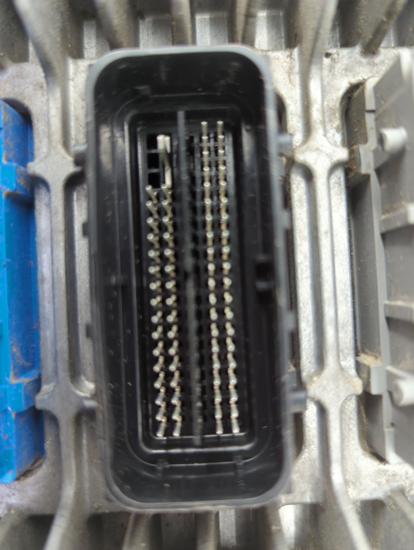 2013 Chevrolet Captiva PCM Engine Control Computer ECU ECM PCU OEM P/N:12653998 12655476 Fits OEM Used Auto Parts - Oemuseda