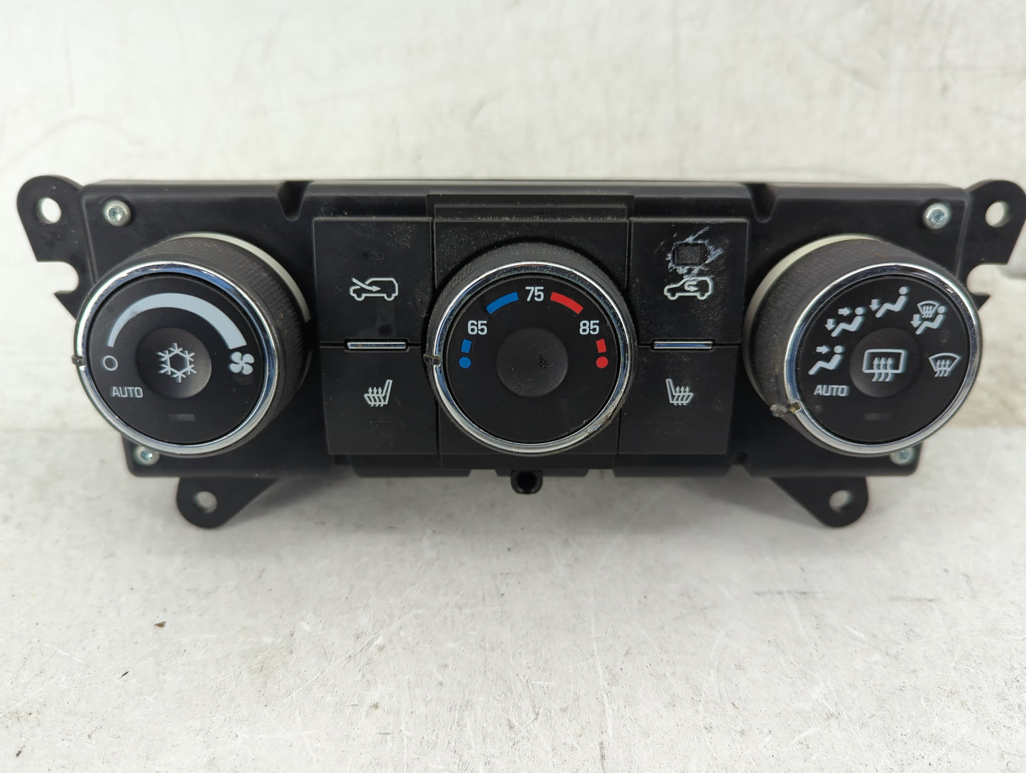 2013-2015 Chevrolet Captiva Climate Control Module Temperature AC/Heater Replacement P/N:GMT311CC07R 22740463 Fits OEM Used 