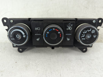 2013-2015 Chevrolet Captiva Climate Control Module Temperature AC/Heater Replacement P/N:GMT311CC07R 22740463 Fits OEM Used 