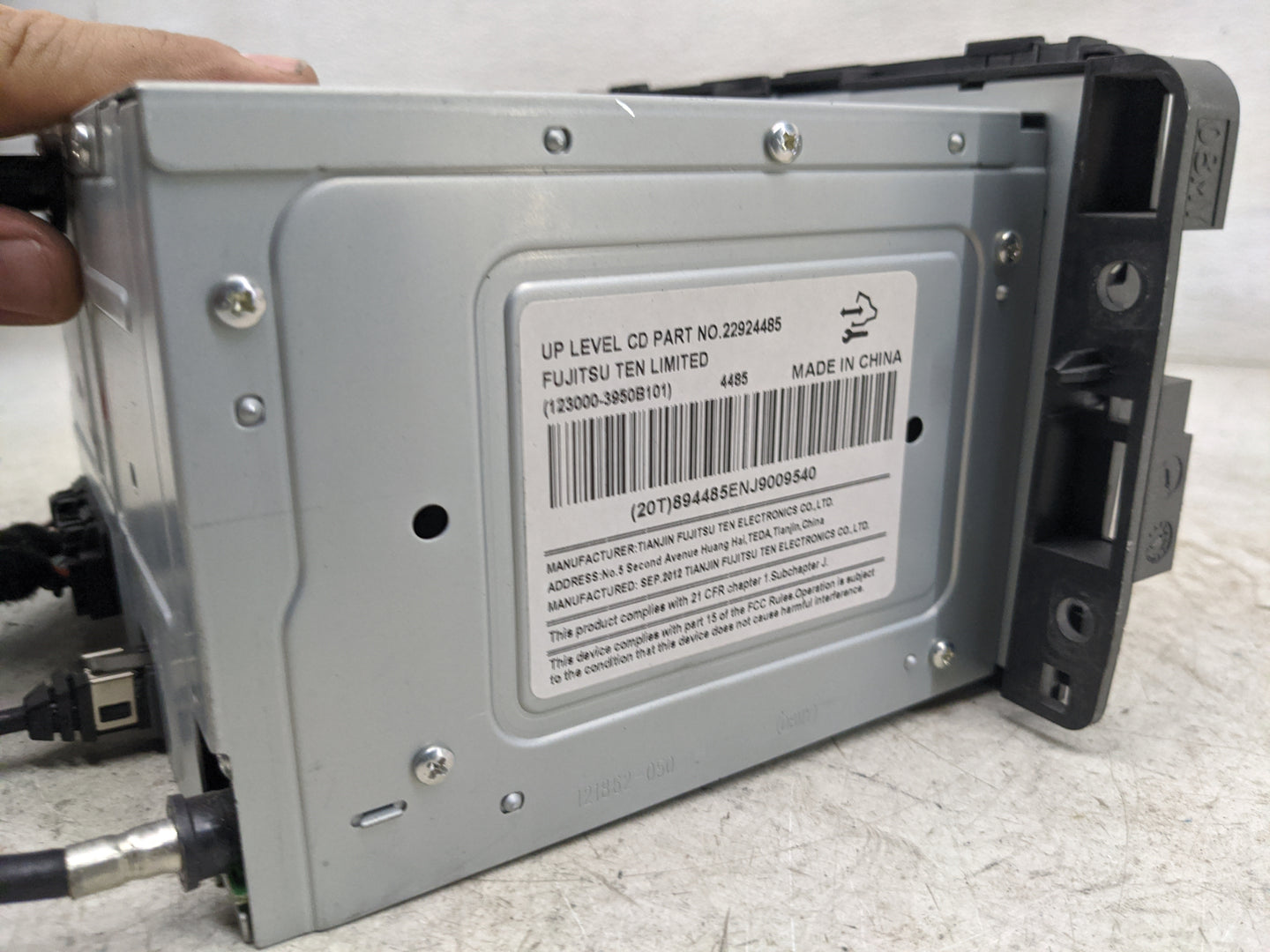 2013 Chevrolet Captiva Radio AM FM Cd Player Receiver Replacement P/N:22924485 123000-3950B101, 121962-0510A70 Fits OEM Used