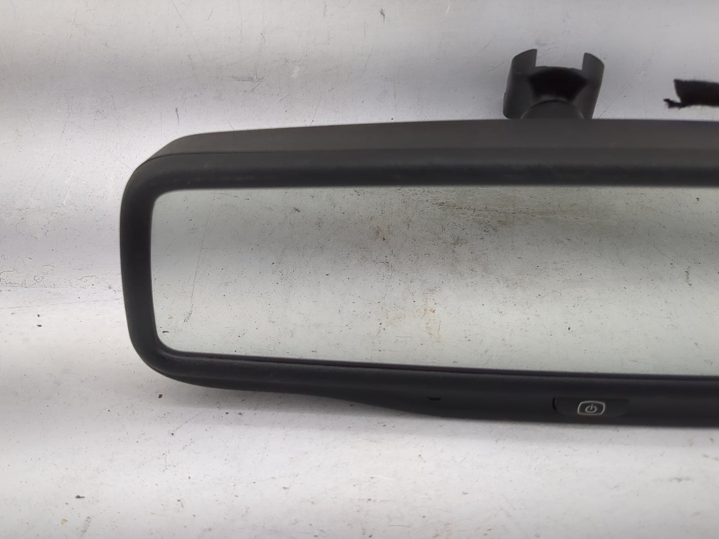 2013 Chevrolet Captiva Interior Rear View Mirror Replacement OEM P/N:E11 026137 GNTX-457 Fits OEM Used Auto Parts - Oemuseda