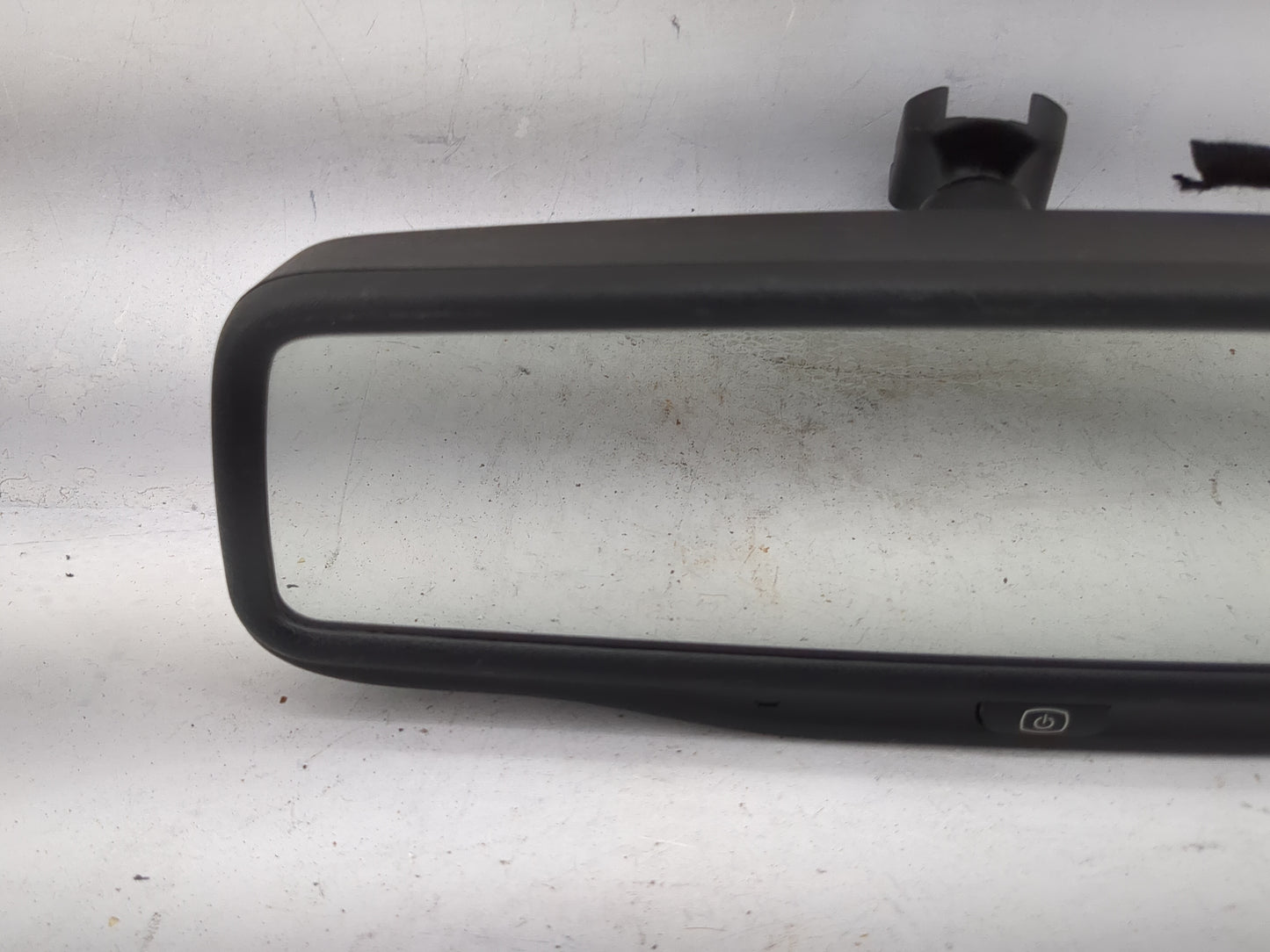 2013 Chevrolet Captiva Interior Rear View Mirror Replacement OEM P/N:E11 026137 GNTX-457 Fits OEM Used Auto Parts - Oemuseda