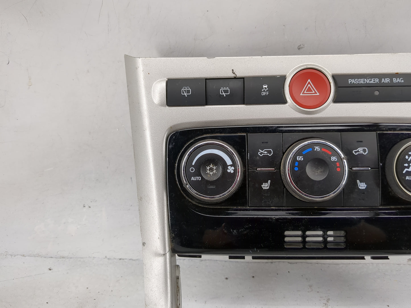 2013 Chevrolet Captiva Climate Control Module Temperature AC/Heater Replacement P/N:22740463 GMT311CCOFR Fits OEM Used Auto 