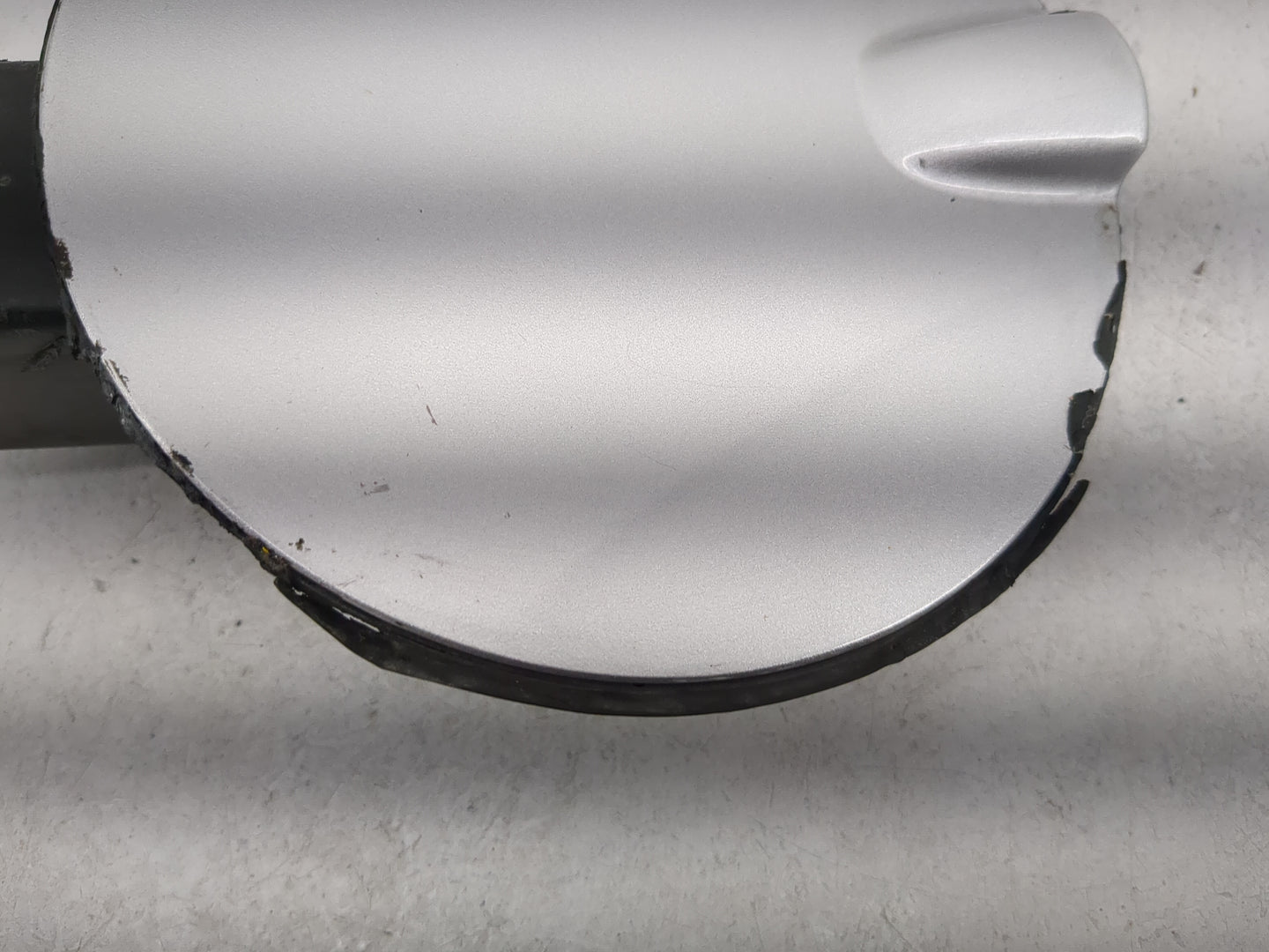 2013 Chevrolet Captiva Fuel Tank Door Lid Gas Tank Silver - Oemusedautoparts1.com