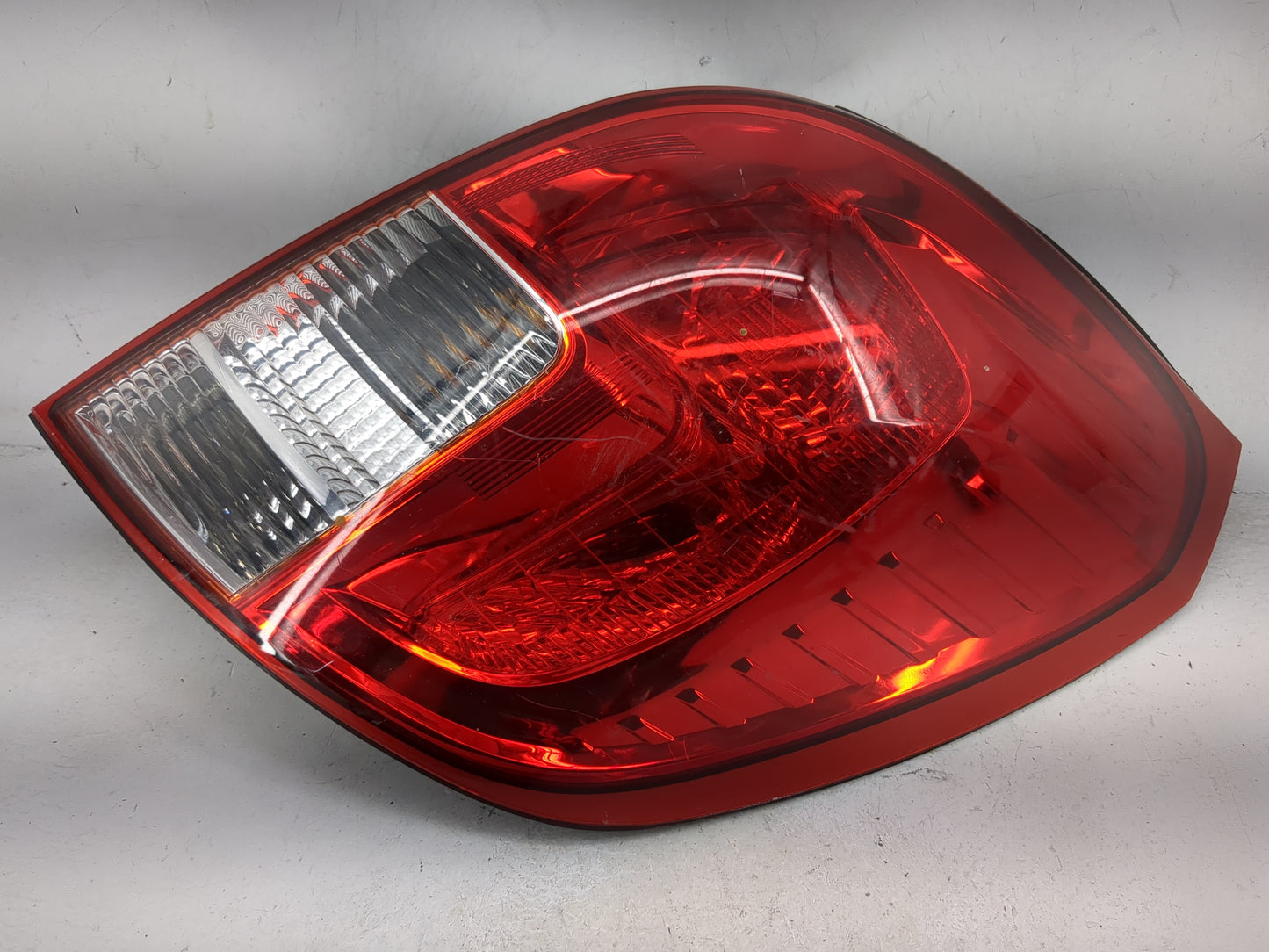 2013-2015 Chevrolet Captiva Tail Light Assembly Driver Left OEM P/N:PK27TWK Fits Fits 2013 2014 2015 OEM Used Auto Parts - O