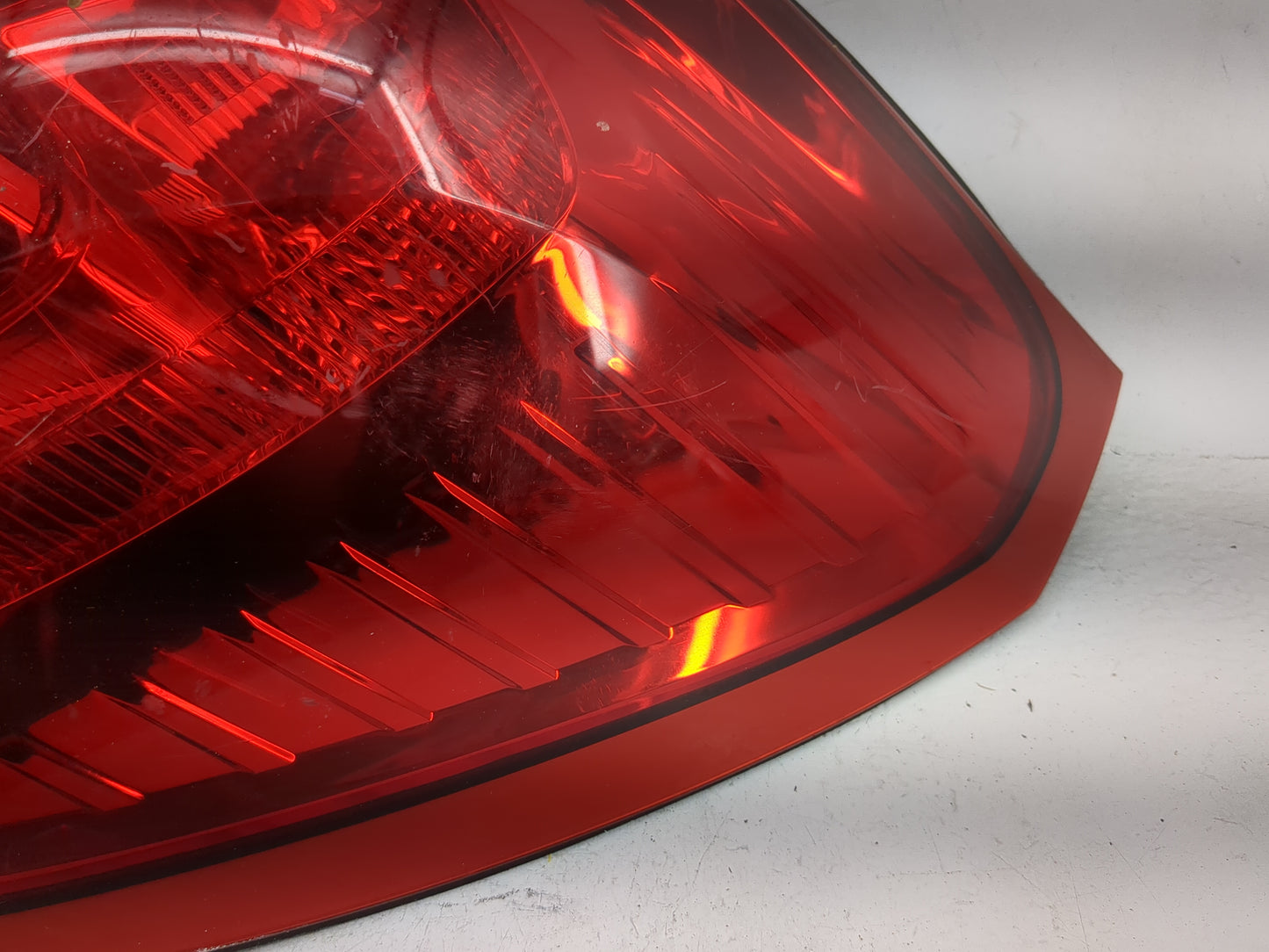 2013-2015 Chevrolet Captiva Tail Light Assembly Driver Left OEM P/N:PK27TWK Fits Fits 2013 2014 2015 OEM Used Auto Parts - O