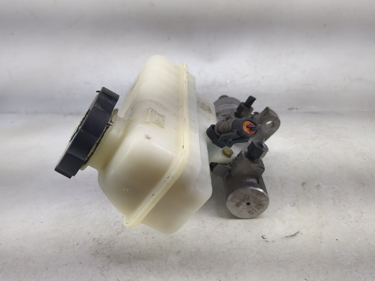 Chevrolet Captiva Brake Master Cylinder - Oemusedautoparts1.com
