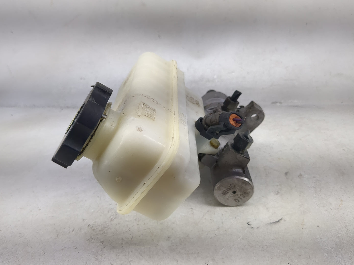 Chevrolet Captiva Brake Master Cylinder - Oemusedautoparts1.com