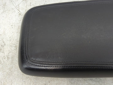 2012-2015 Chevrolet Captiva Sport Center Console Armrest Cover Lid Fits Fits 2012 2013 2014 2015 OEM Used Auto Parts