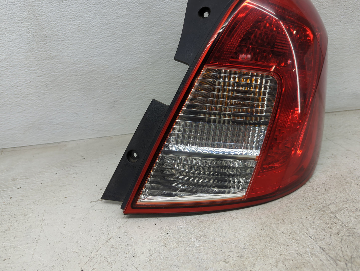 2013-2015 Chevrolet Captiva Sport Tail Light Assembly Passenger Right OEM Fits Fits 2013 2014 2015 OEM Used Auto Parts - Oem