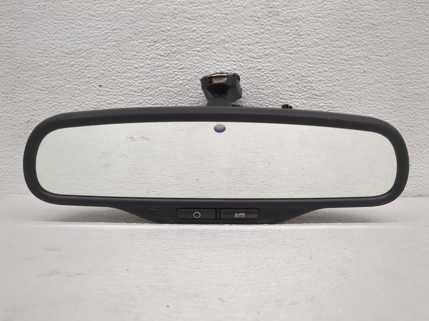 2013-2015 Chevrolet Captiva Sport Interior Rear View Mirror Replacement OEM Fits OEM Used Auto Parts - Oemusedautoparts1.com
